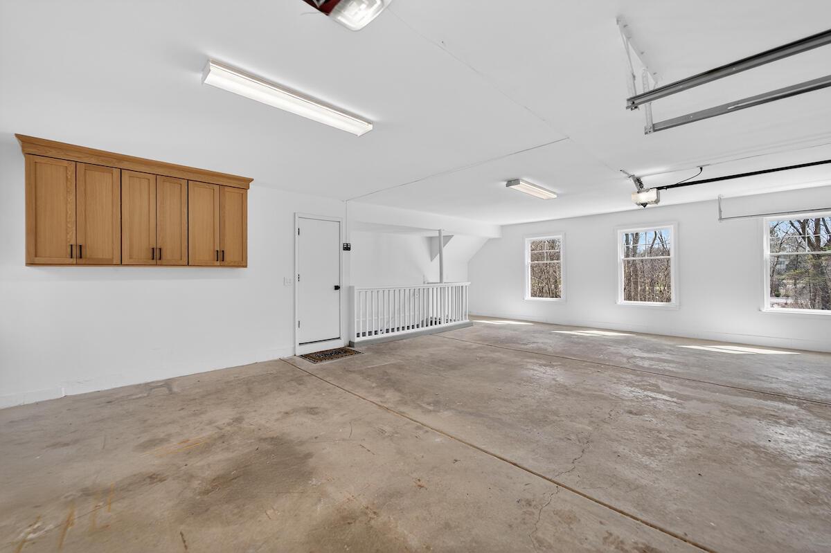 10525 North Fairway LANE