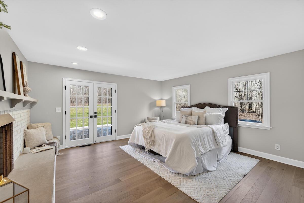 10525 North Fairway LANE