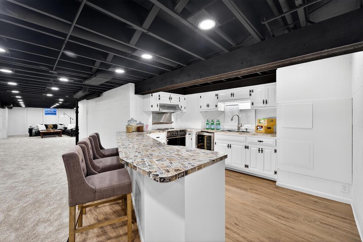 10525 North Fairway LANE