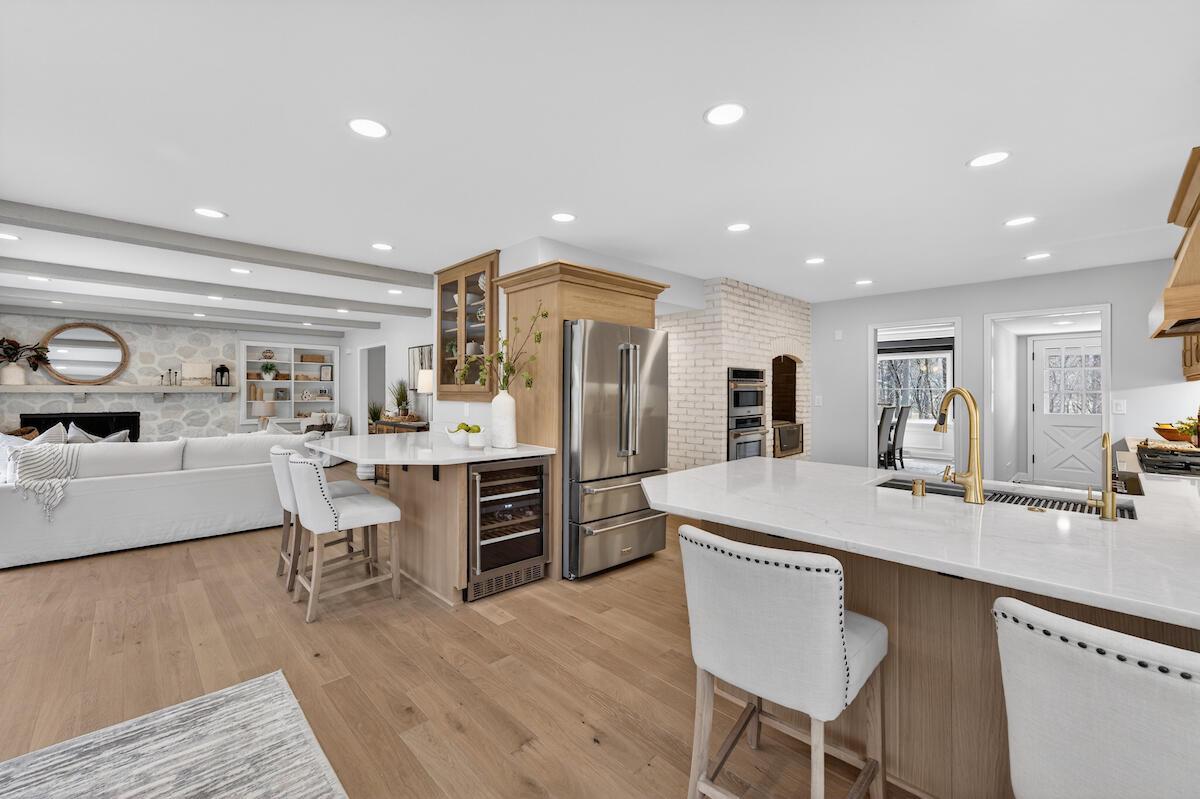 10525 North Fairway LANE