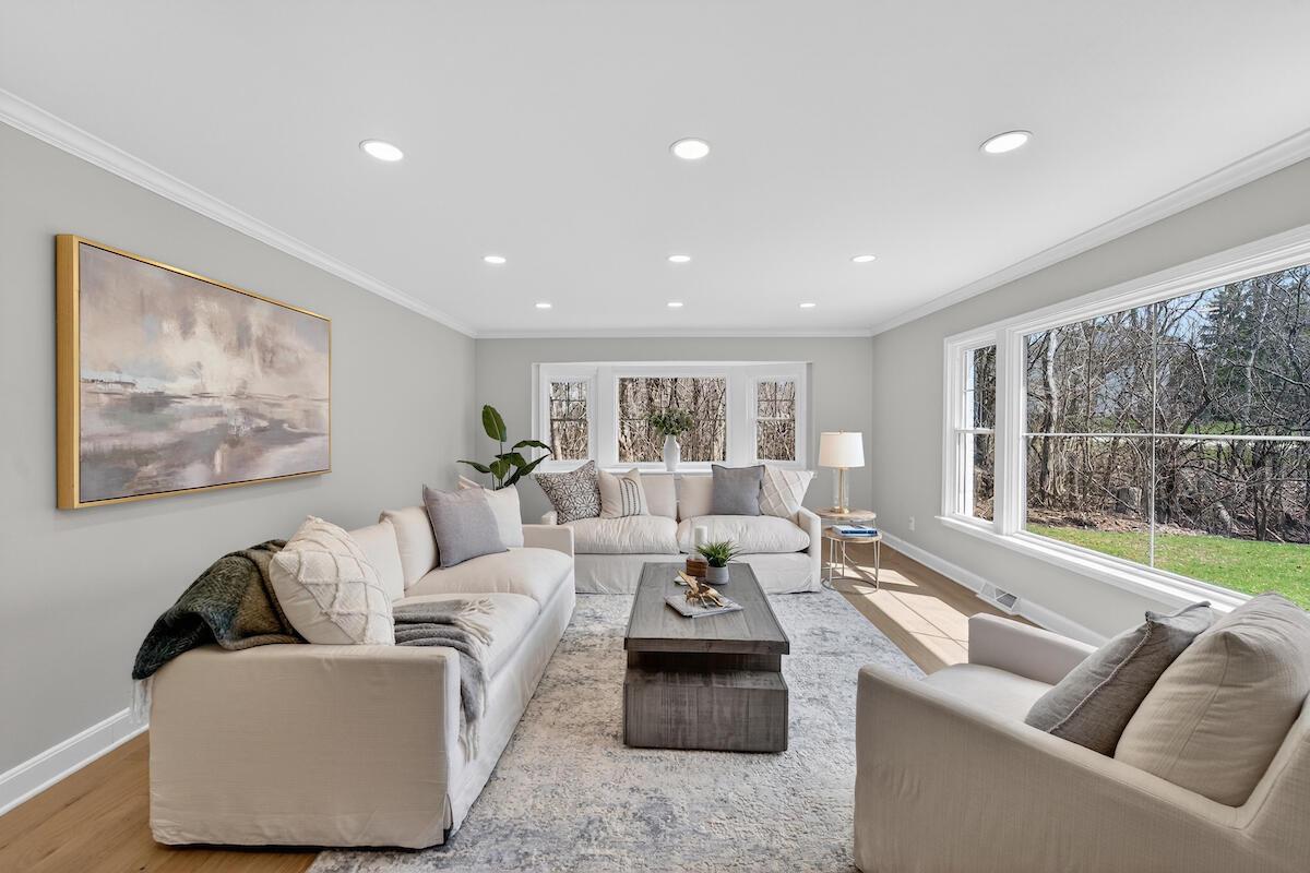 10525 North Fairway LANE