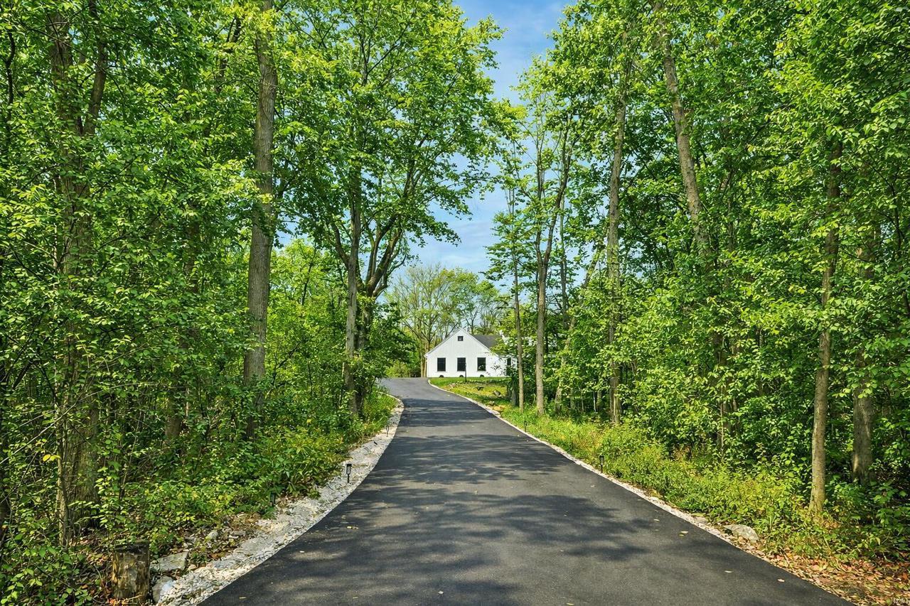 10525 North Fairway LANE