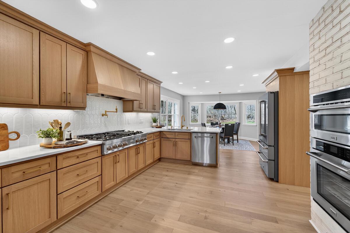 10525 North Fairway LANE