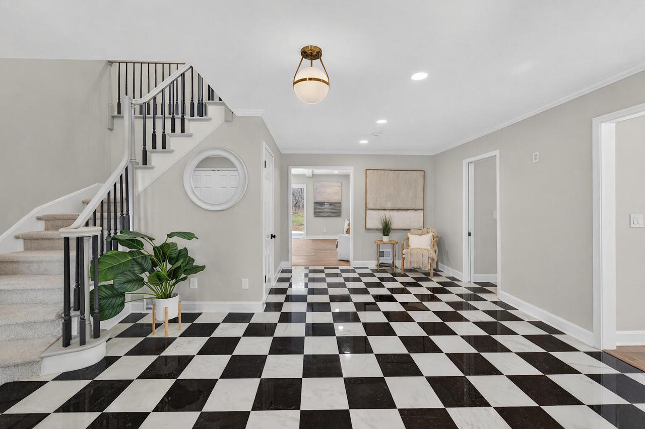 10525 North Fairway LANE