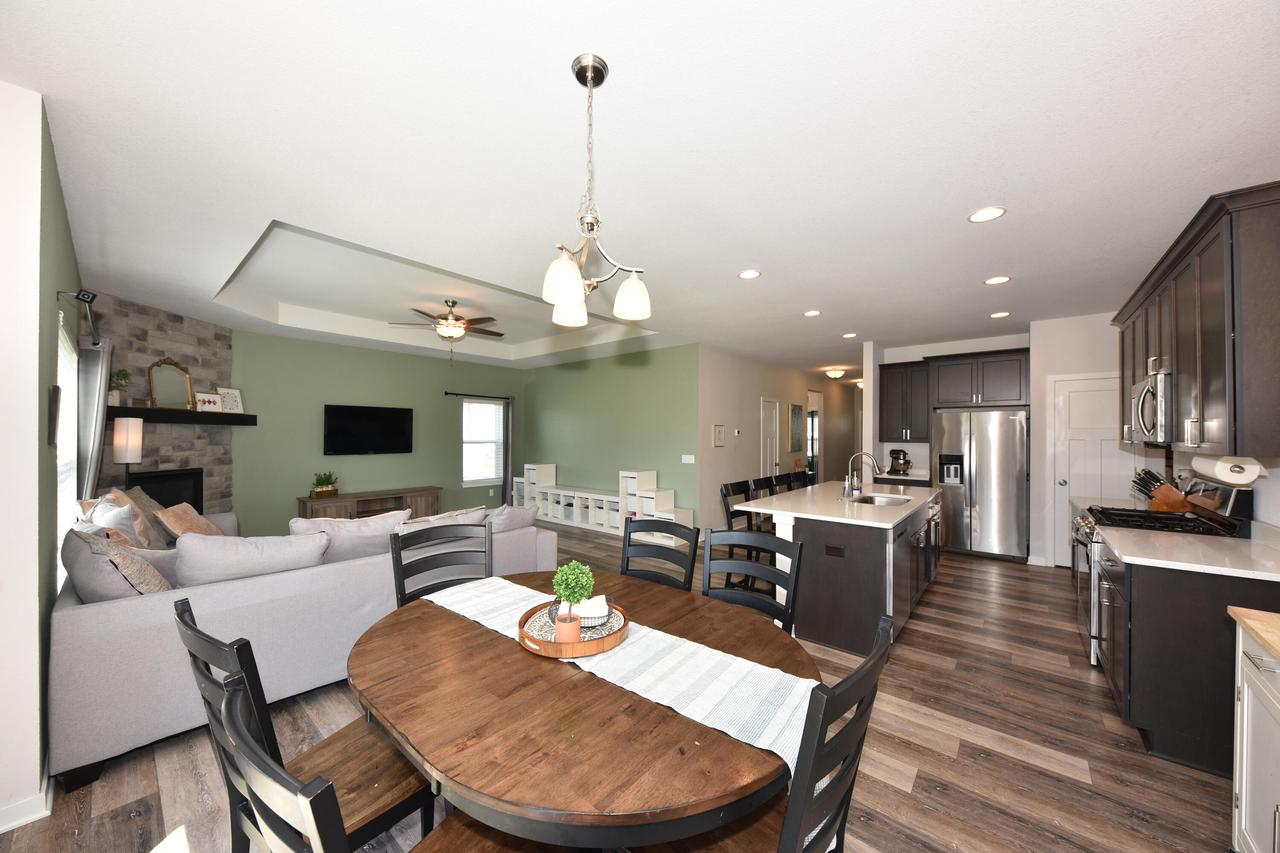 N113W14099 Wrenwood DRIVE
