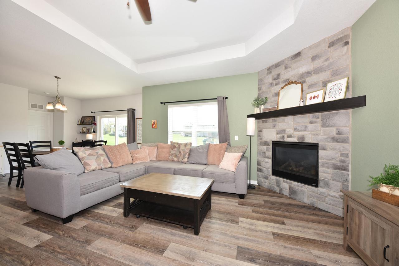 N113W14099 Wrenwood DRIVE