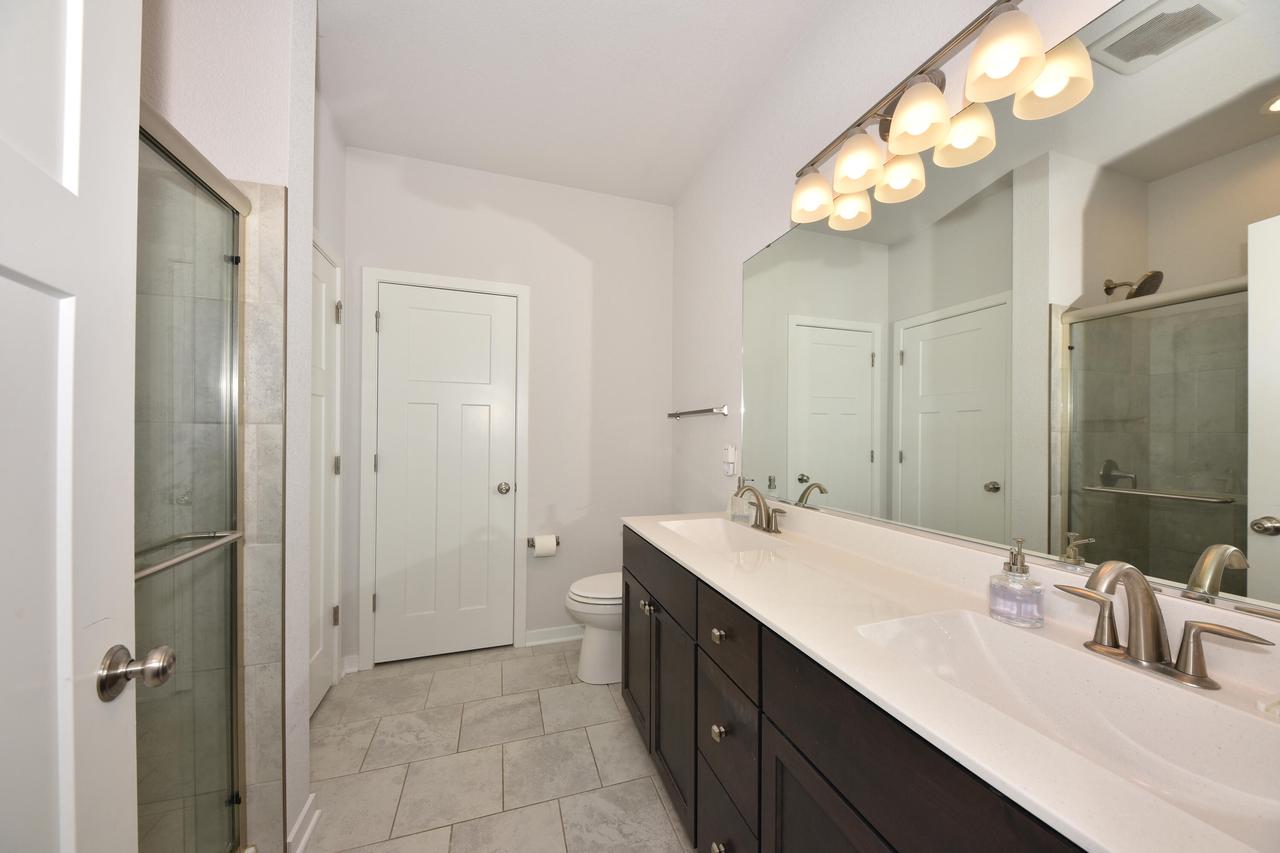 N113W14099 Wrenwood DRIVE