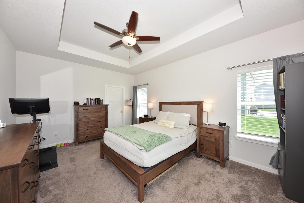 N113W14099 Wrenwood DRIVE