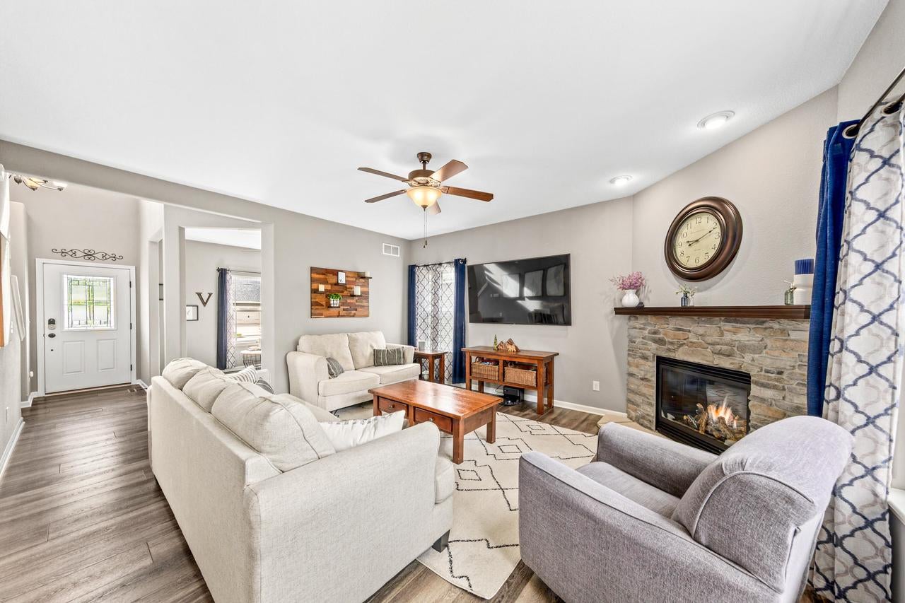W206N16377 Marshland DRIVE