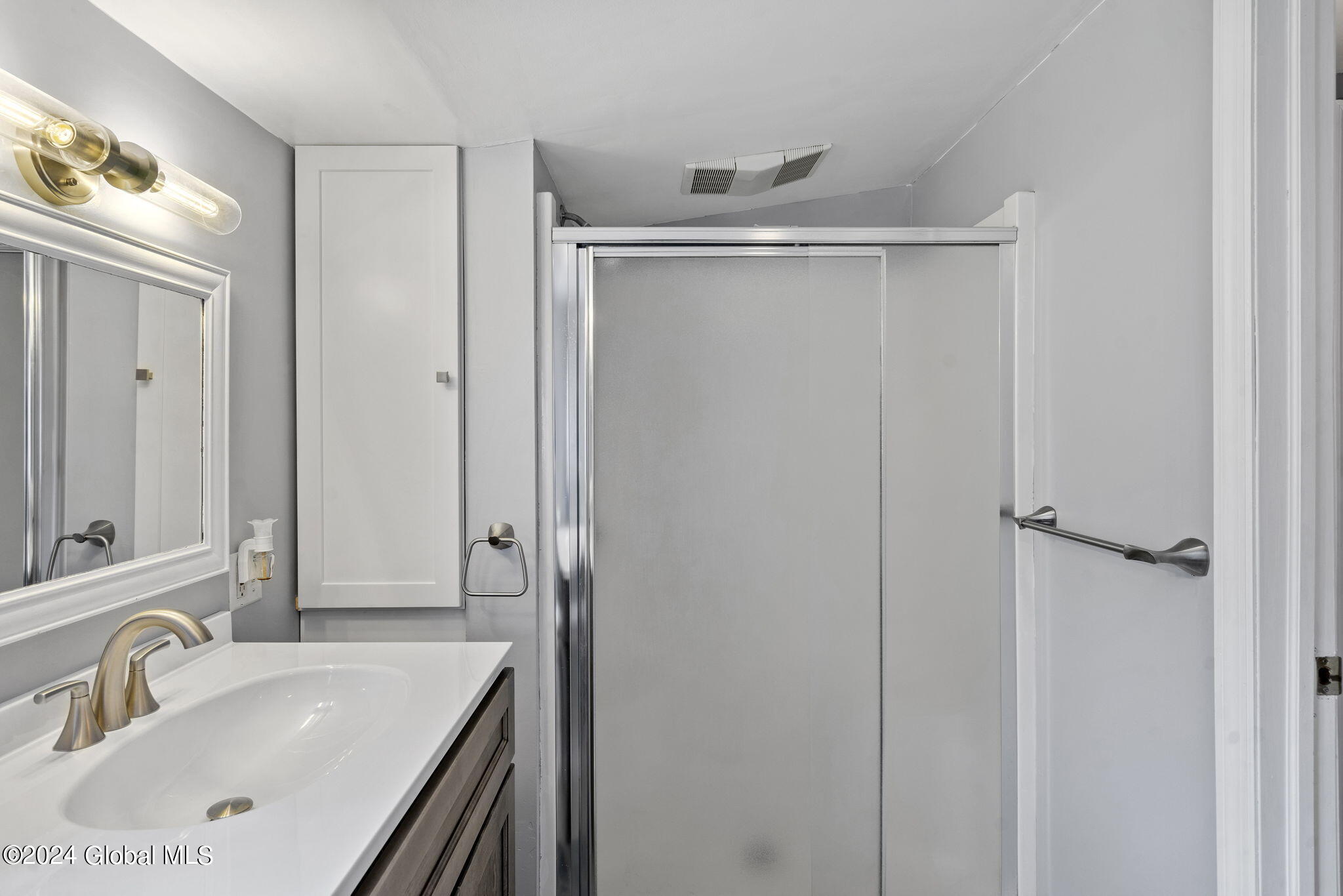 24 Valleyview Avenue