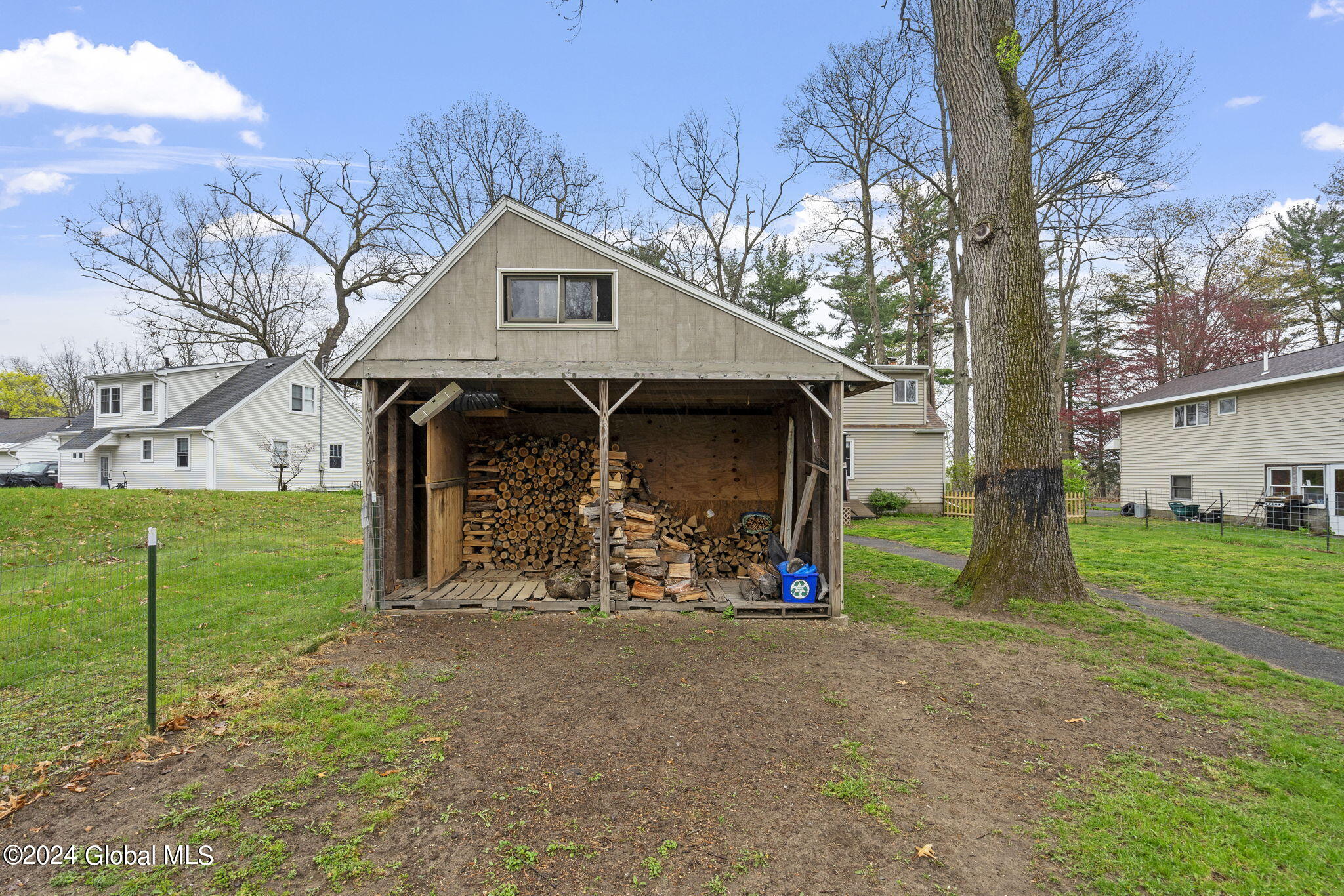 24 Valleyview Avenue