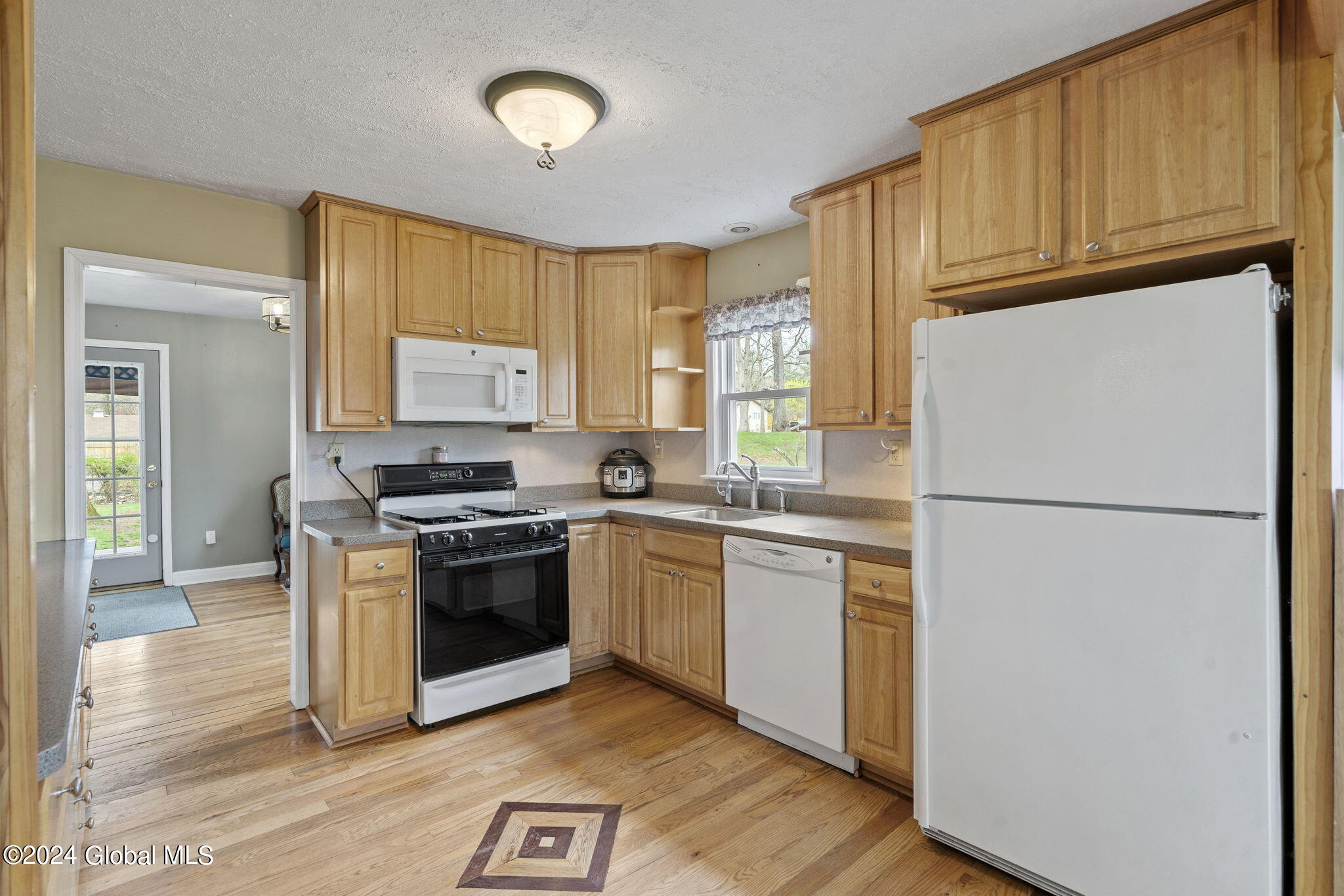 24 Valleyview Avenue