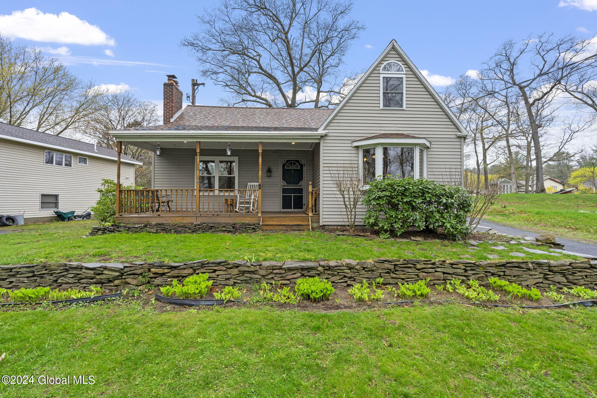 24 Valleyview Avenue