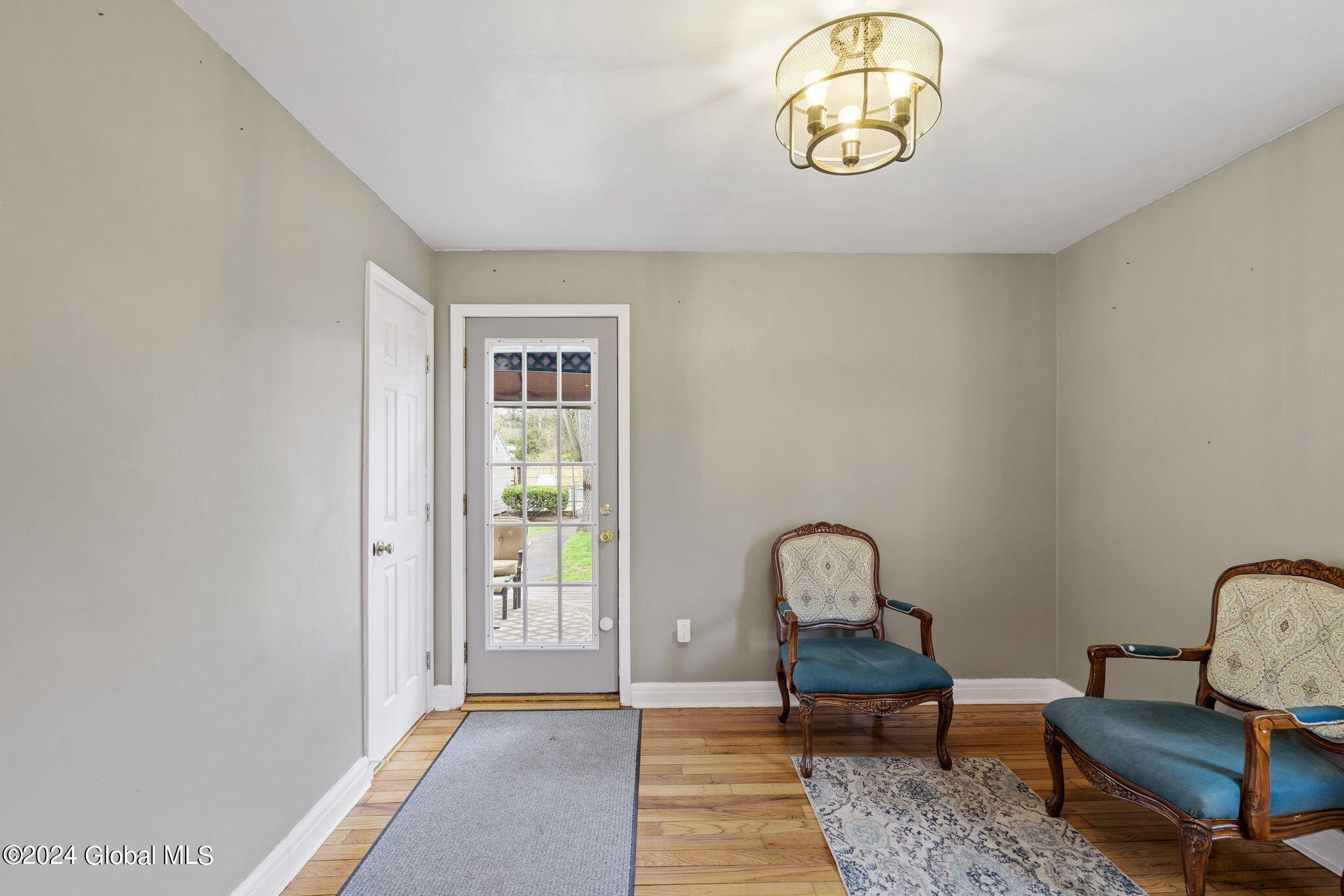 24 Valleyview Avenue