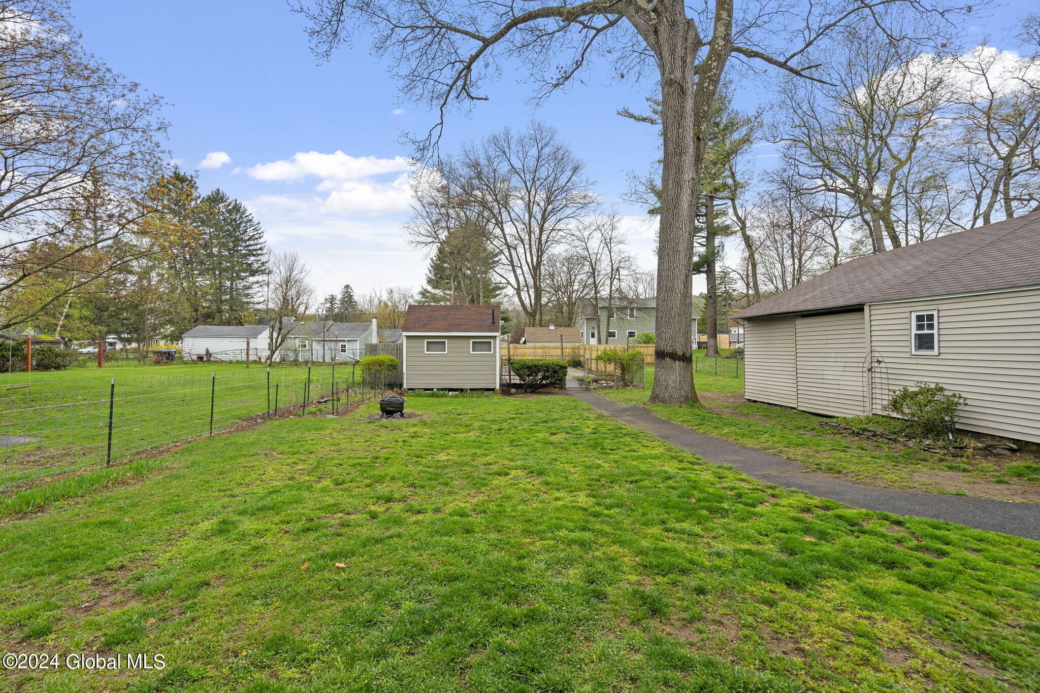 24 Valleyview Avenue