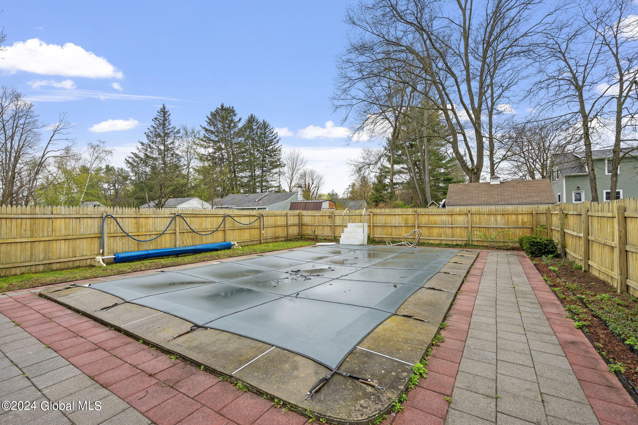 24 Valleyview Avenue