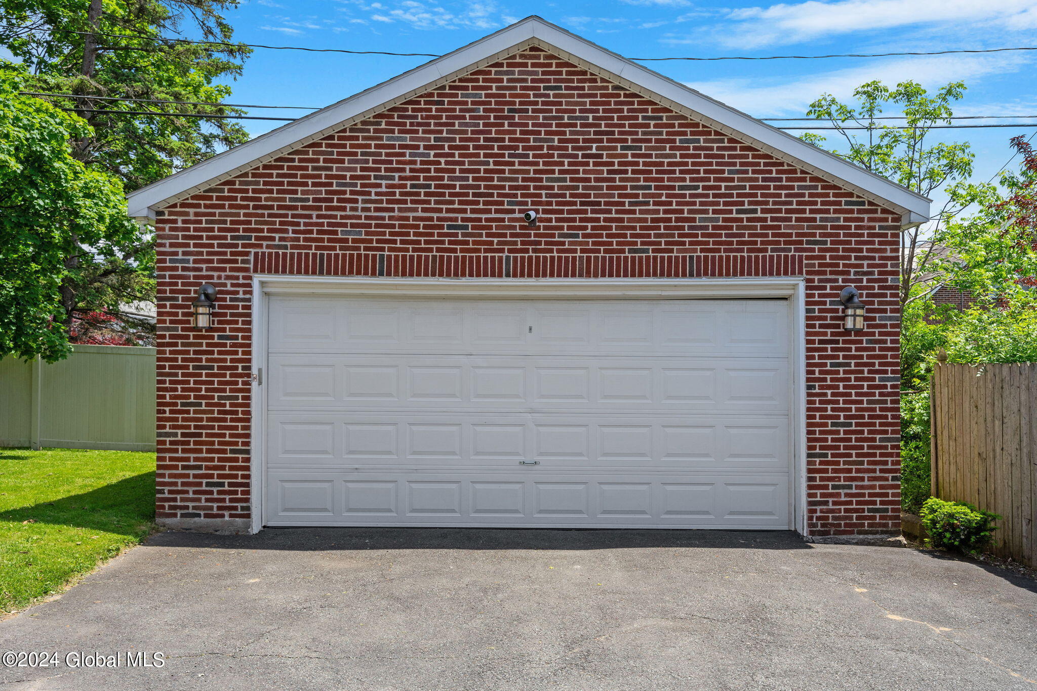113 Fleetwood Avenue