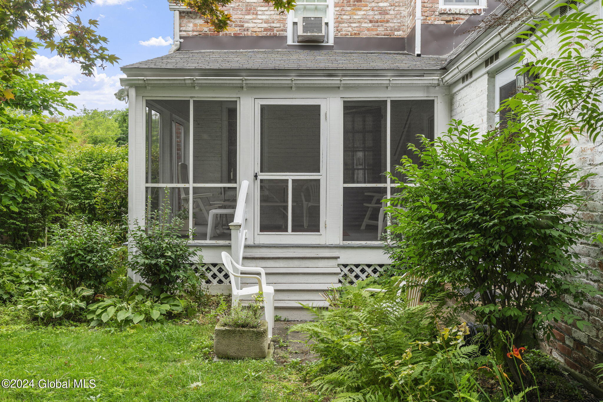 1602 New Scotland Road