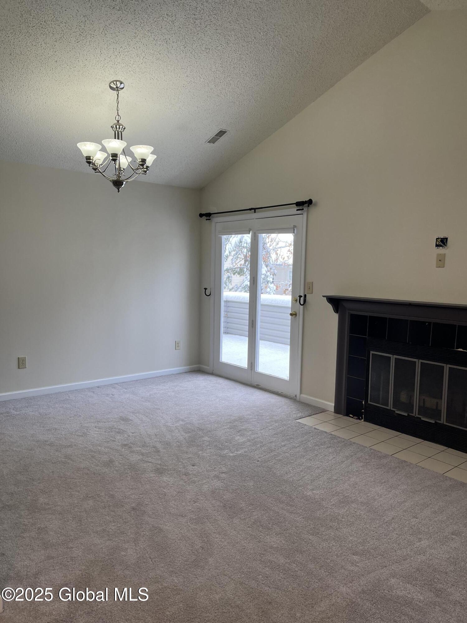 1976 Curry Road, D132