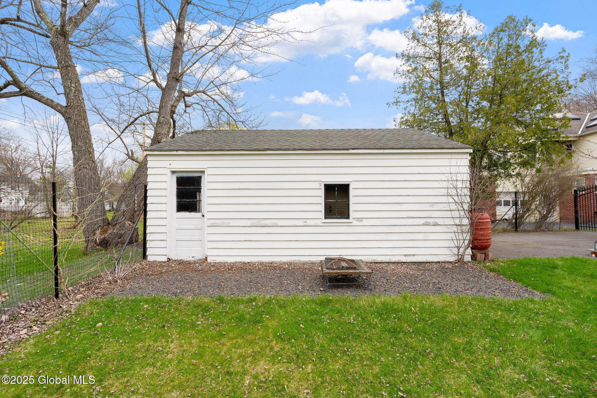23 Euclid Avenue