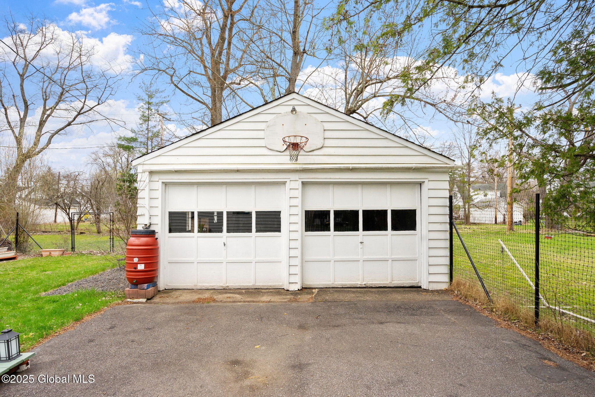 23 Euclid Avenue