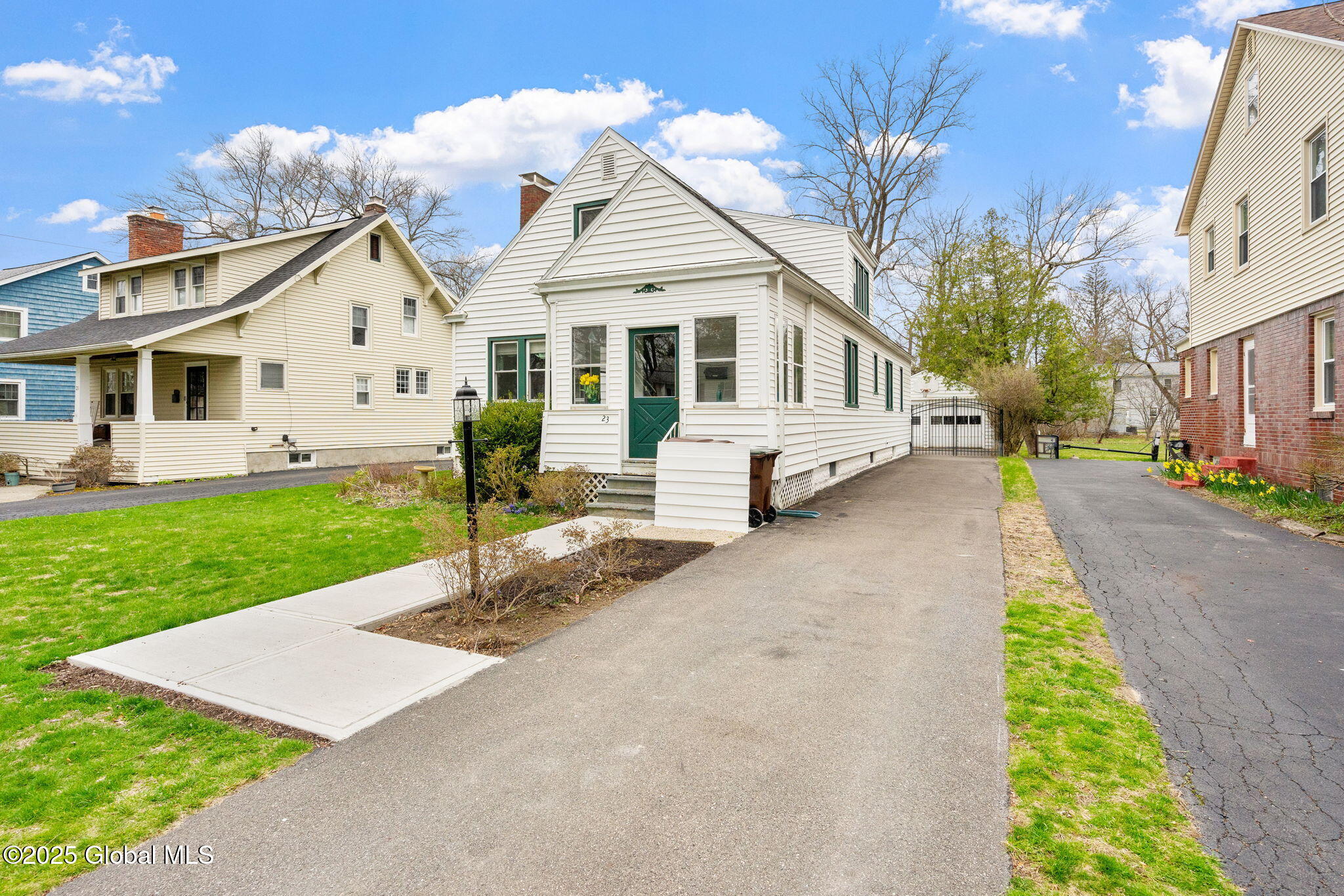 23 Euclid Avenue