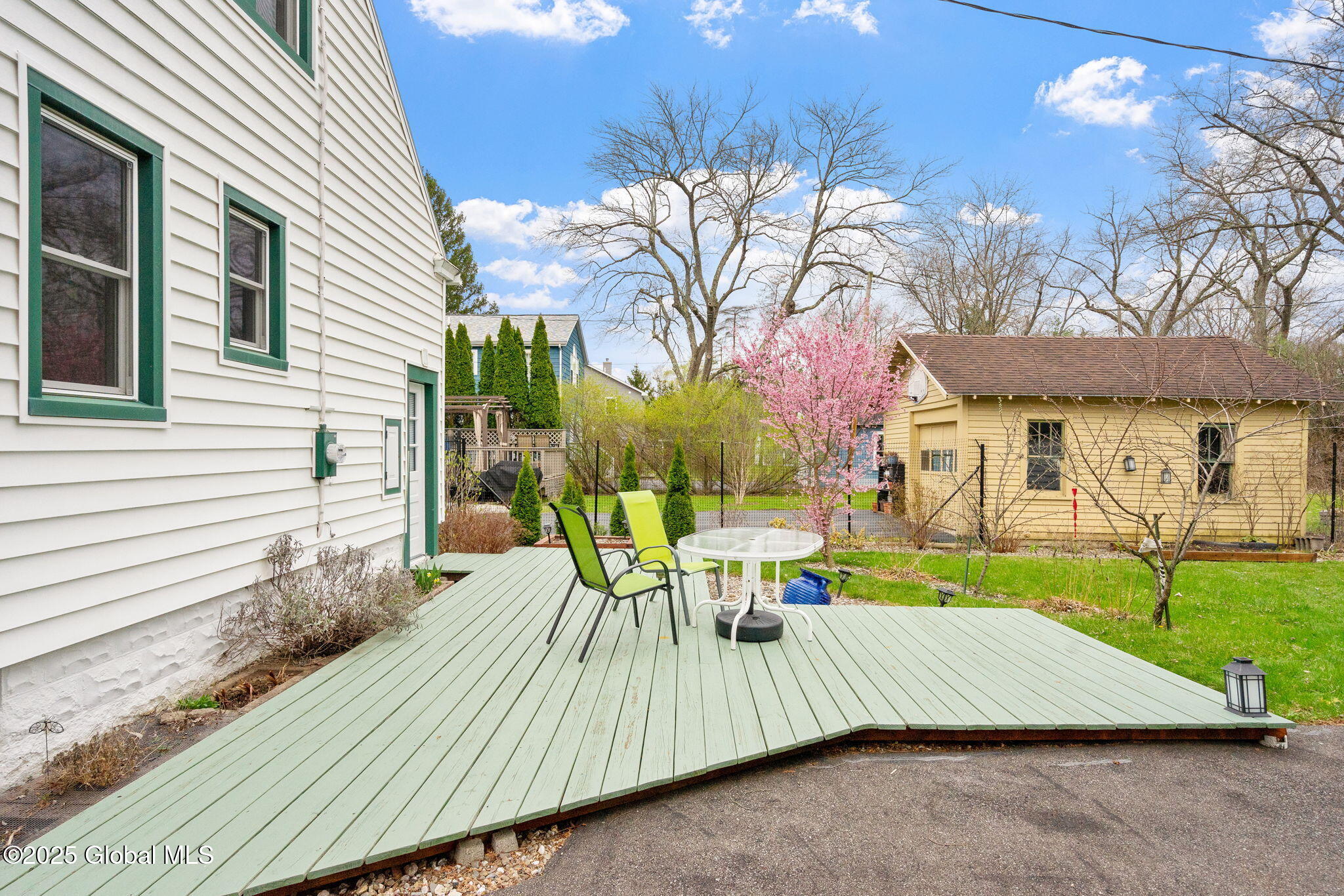 23 Euclid Avenue
