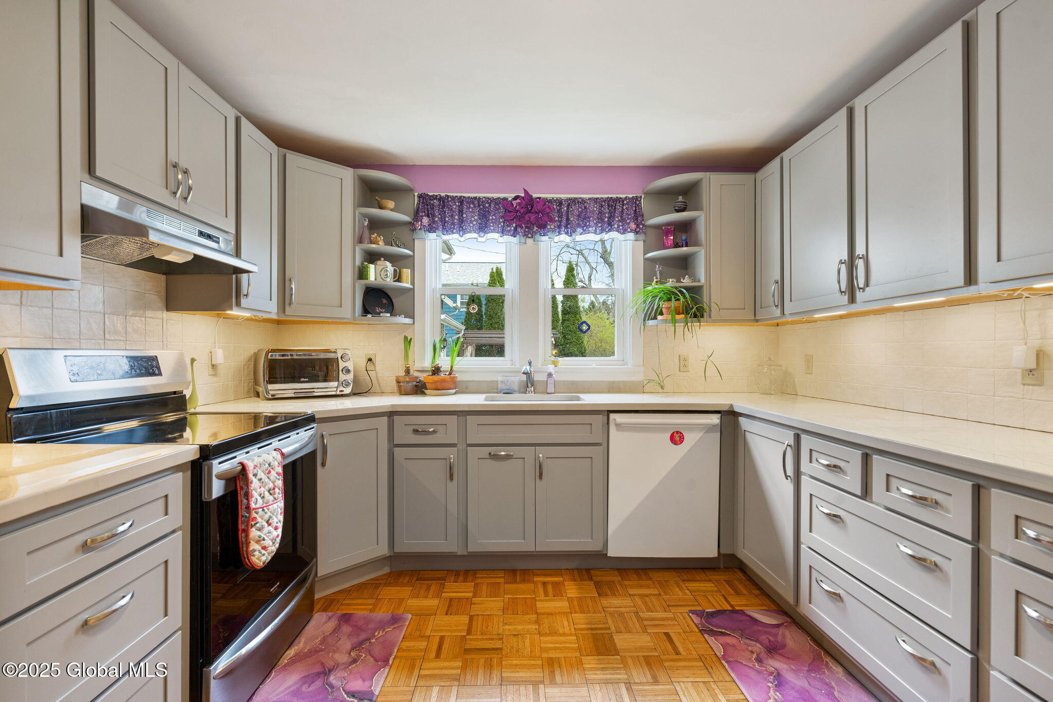 23 Euclid Avenue
