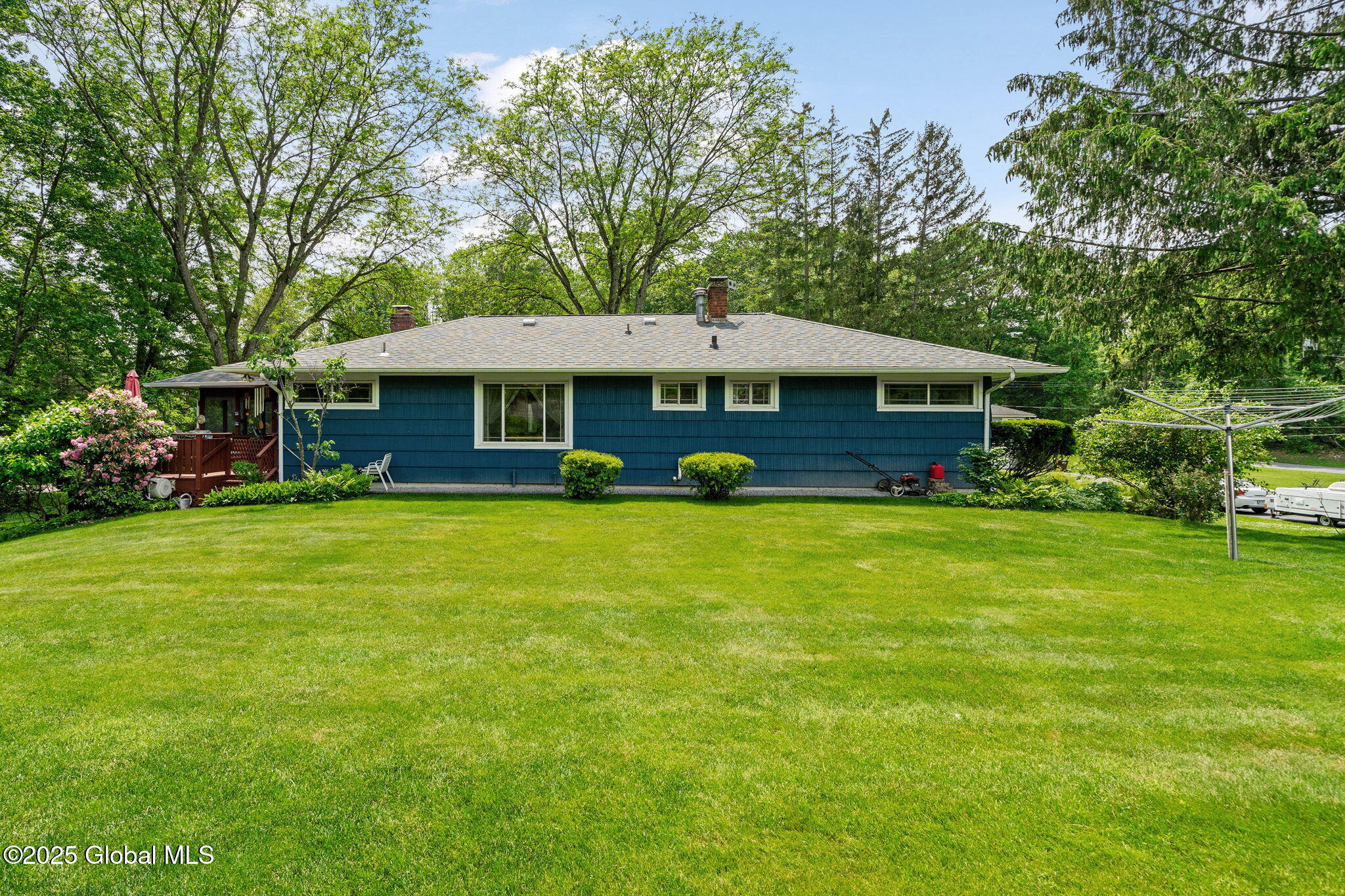 4 Greenwood Lane
