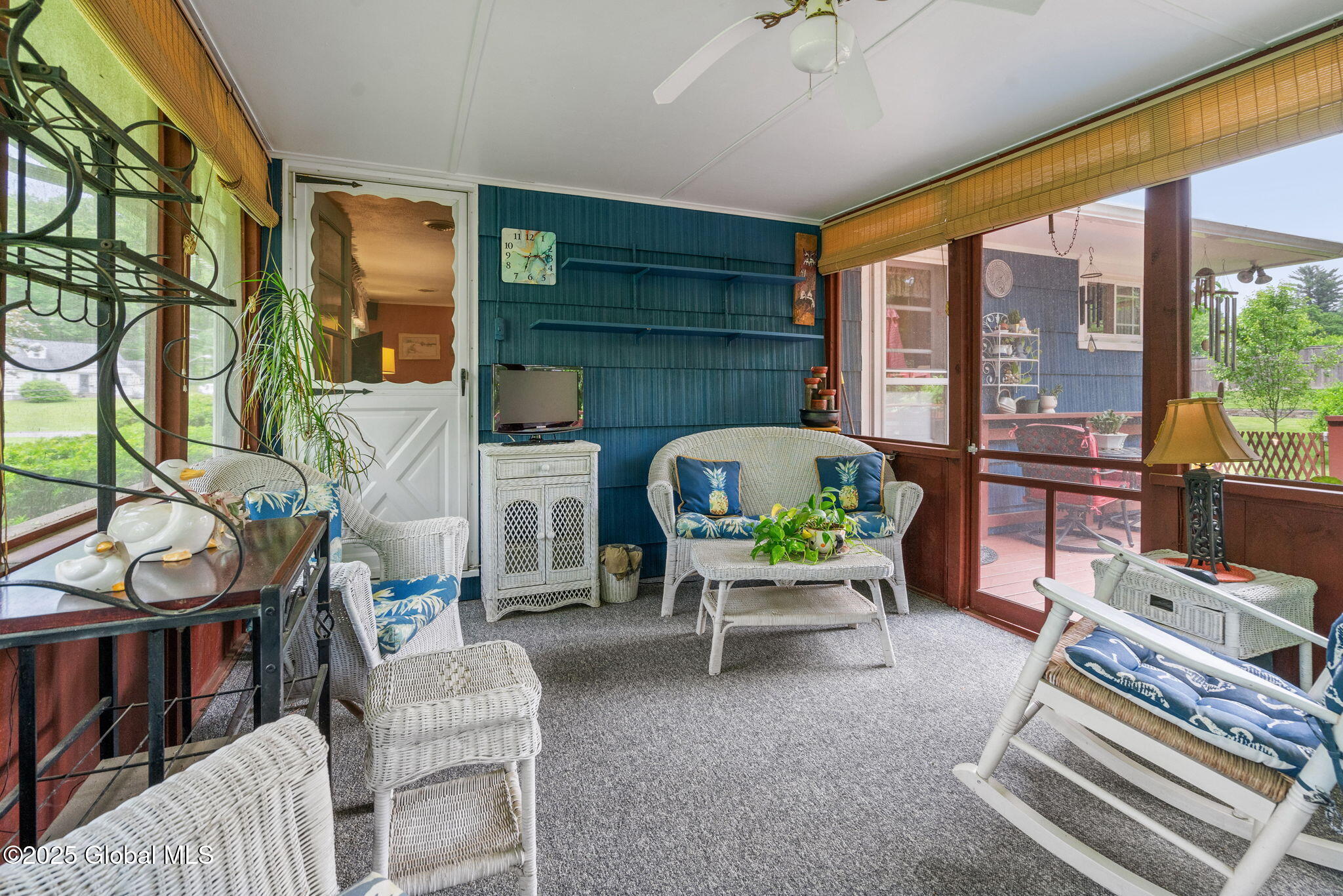 4 Greenwood Lane