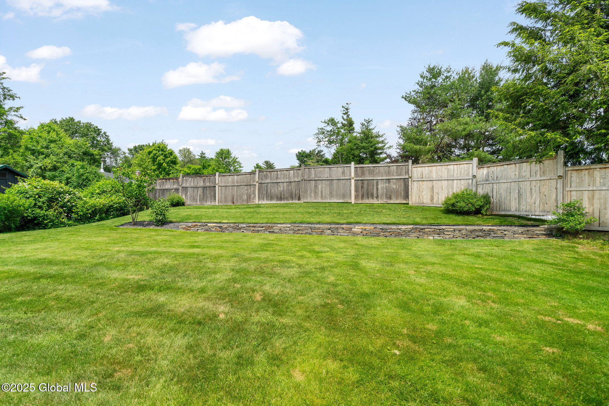 4 Greenwood Lane
