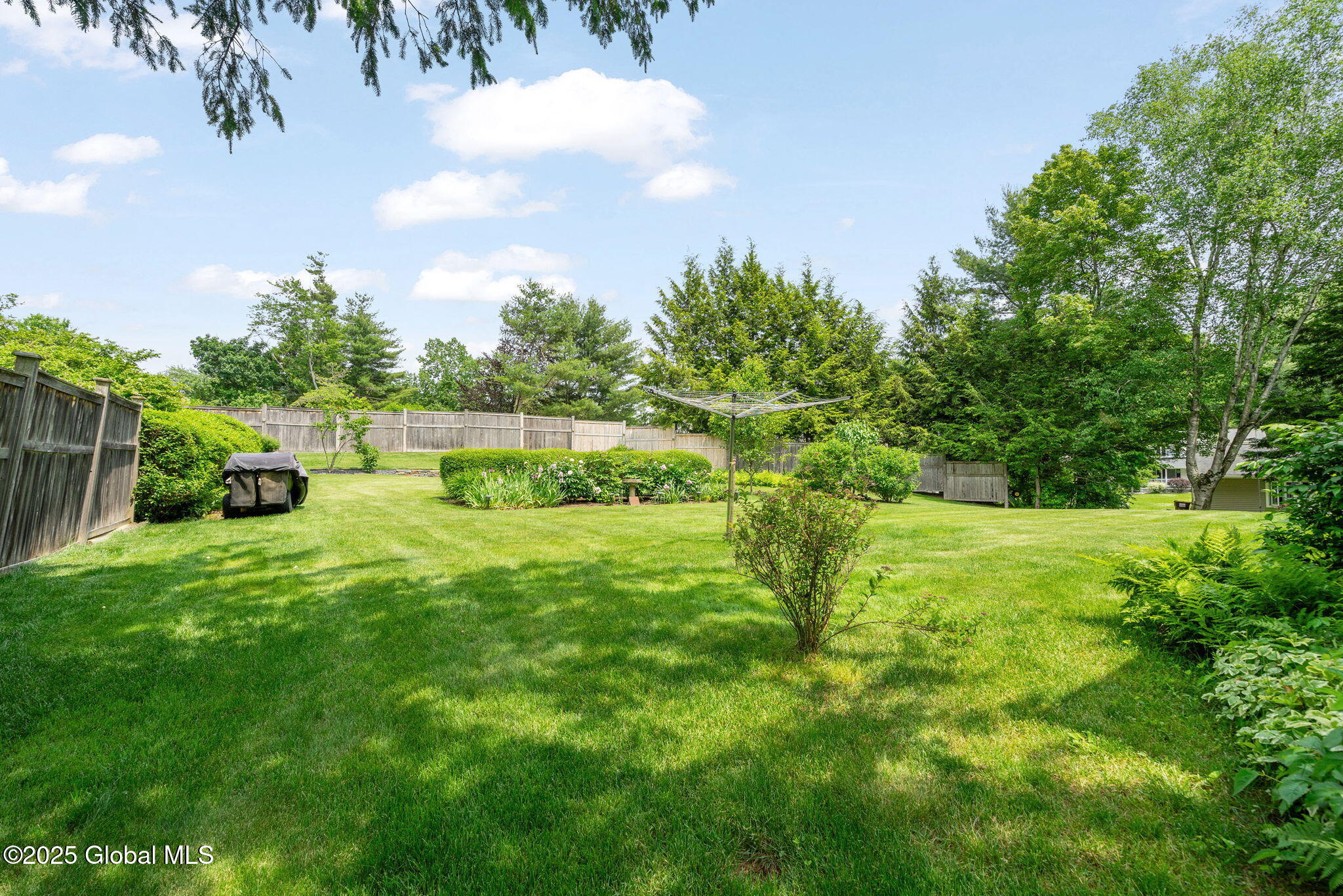 4 Greenwood Lane