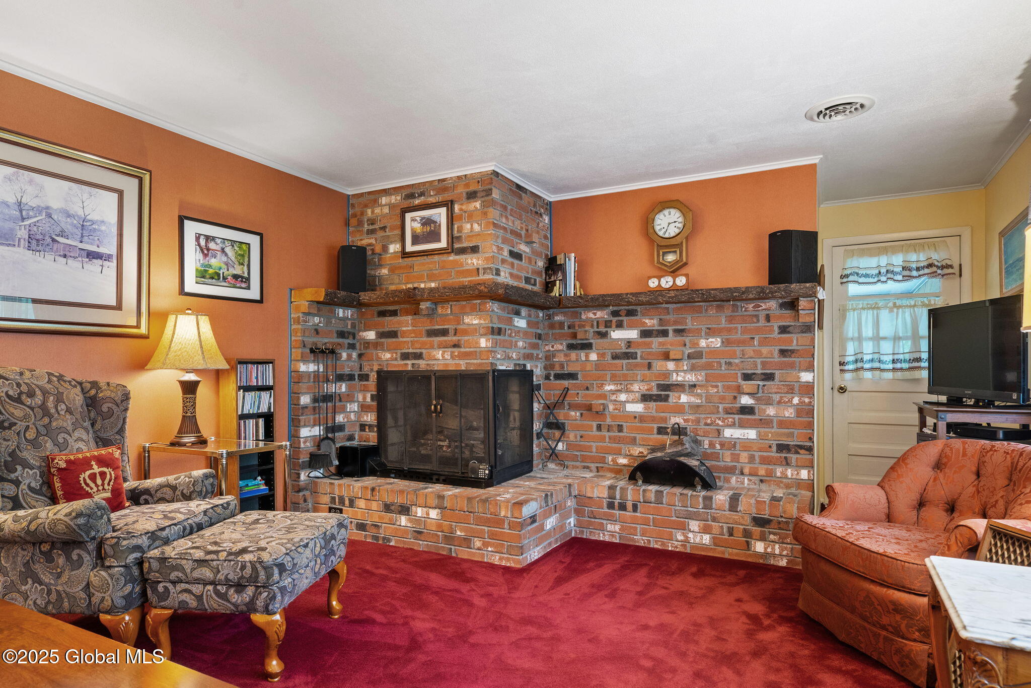 4 Greenwood Lane