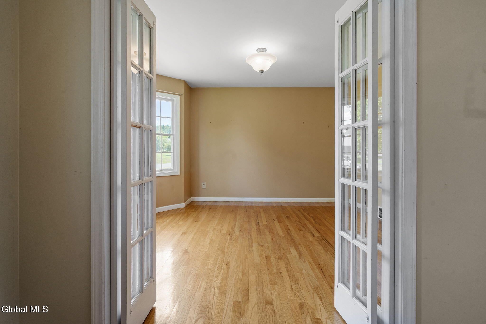 11 Schuyler Road