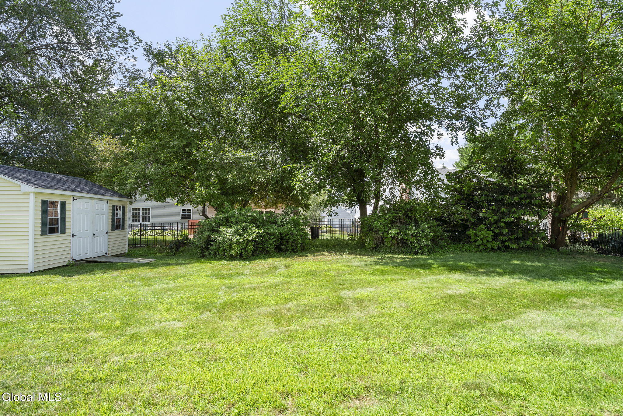 11 Schuyler Road