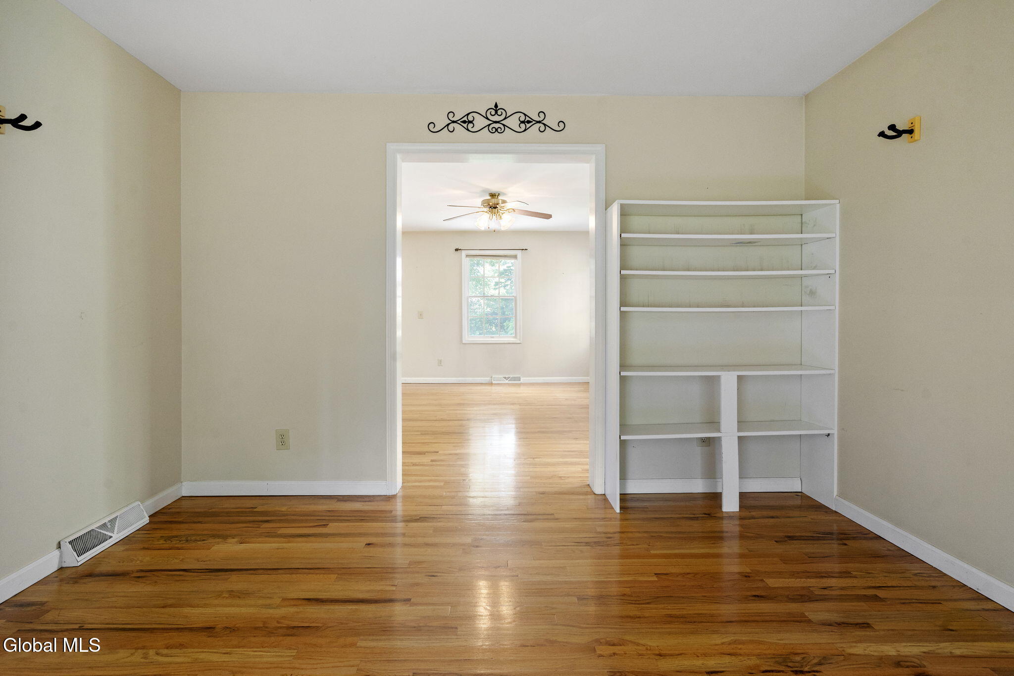 11 Schuyler Road