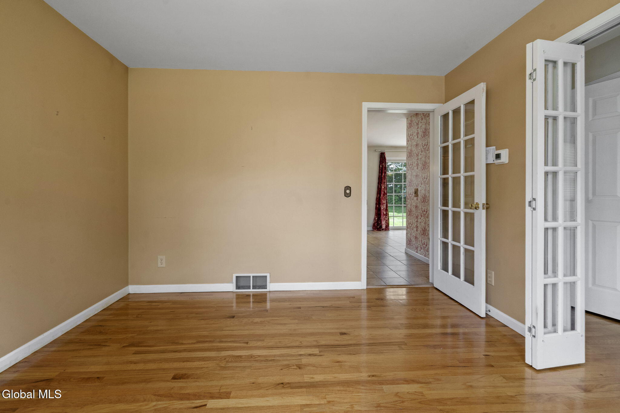 11 Schuyler Road
