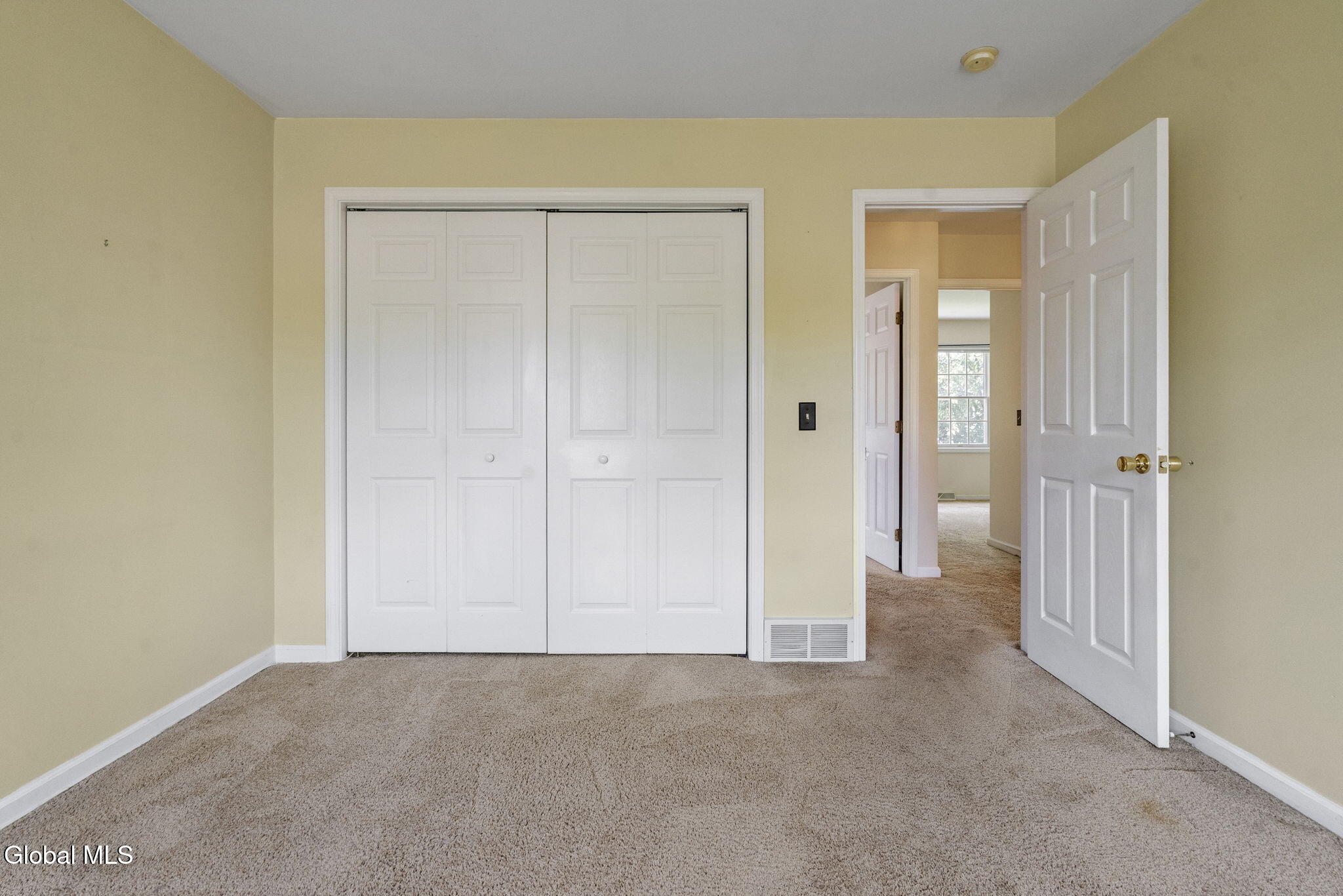 11 Schuyler Road