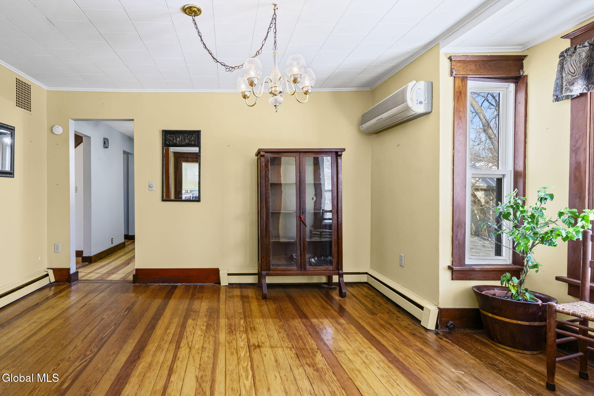 4 Orchard Street
