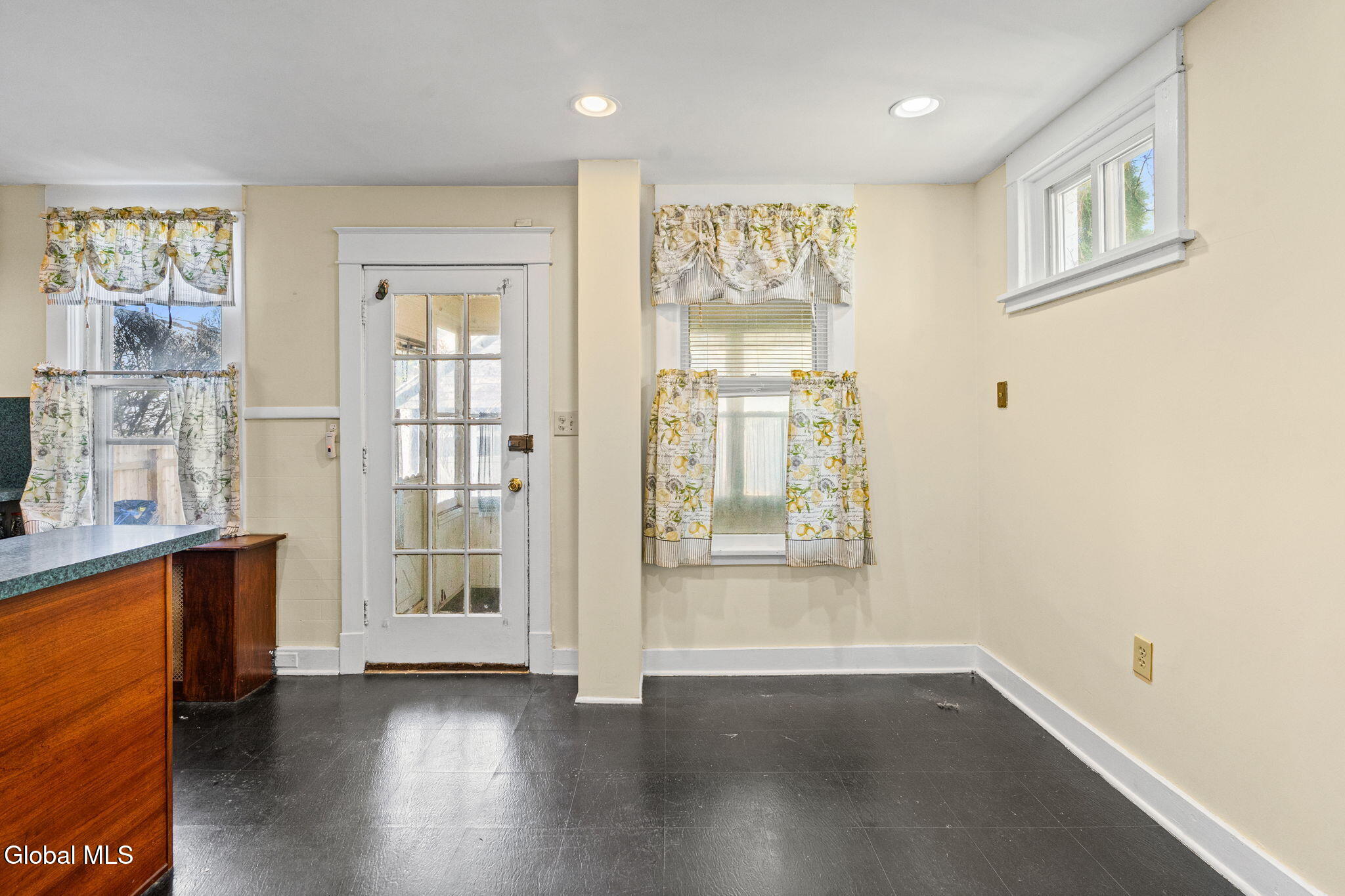 105 Grove Avenue