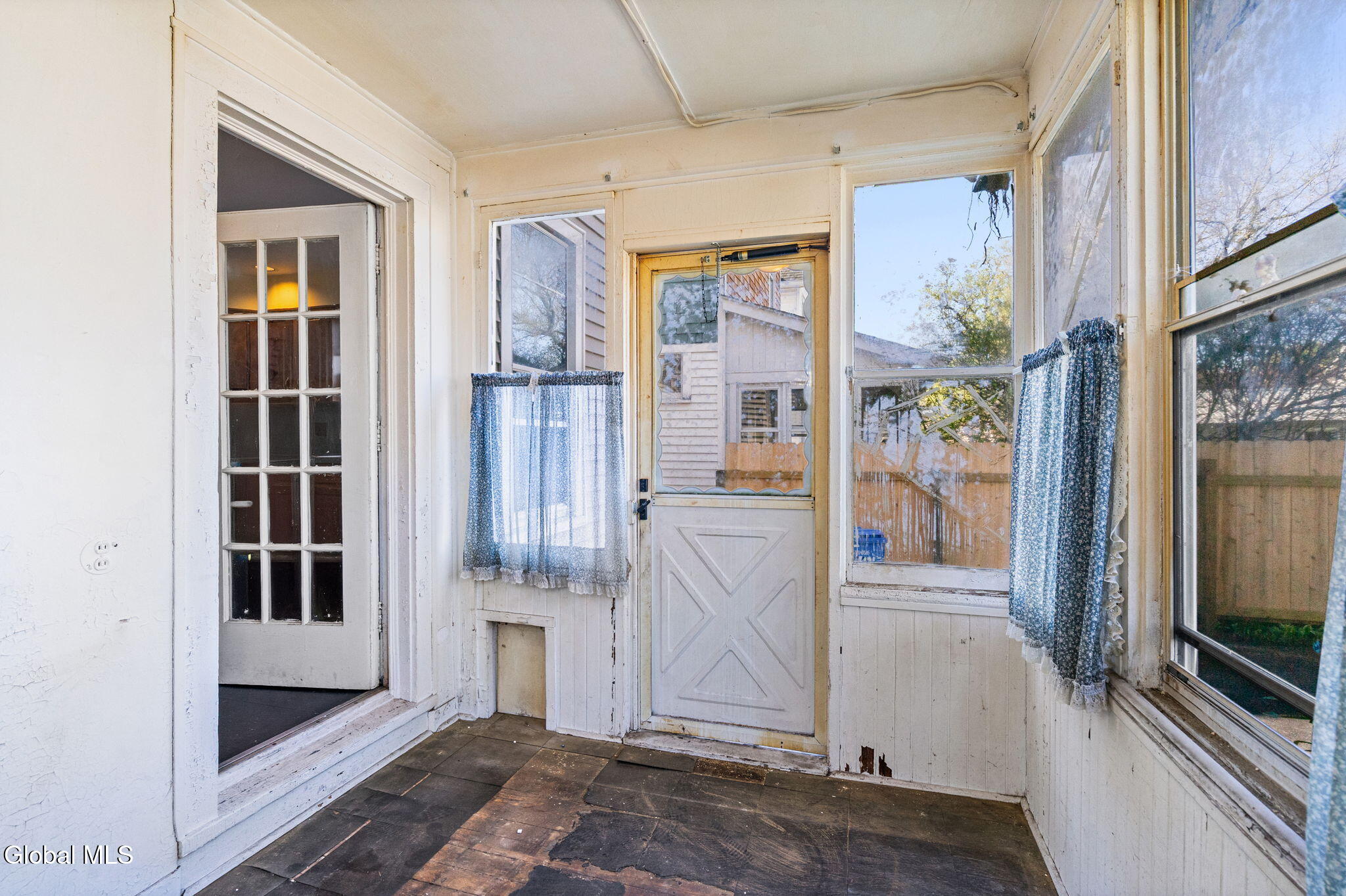 105 Grove Avenue