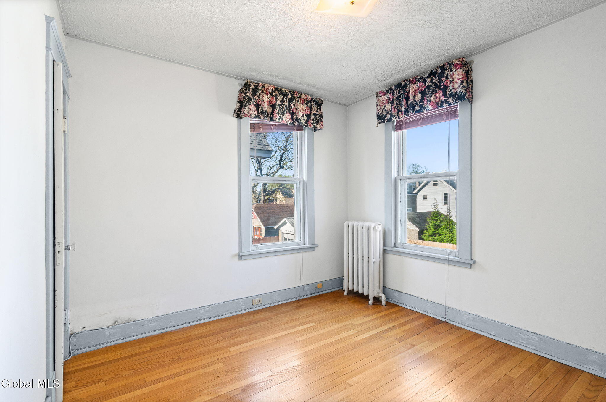105 Grove Avenue