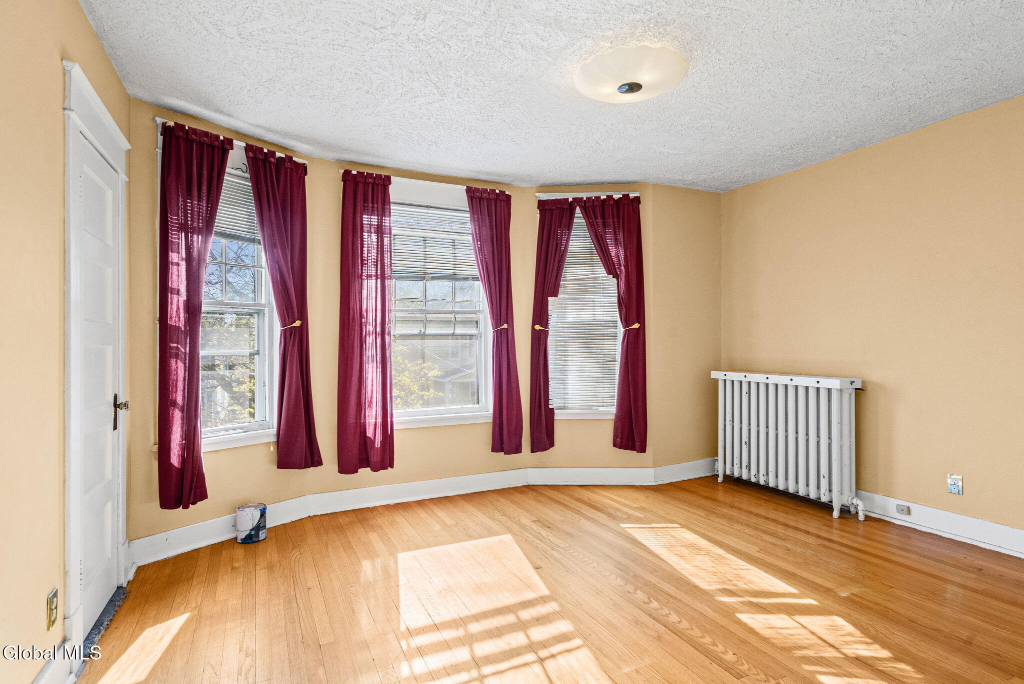 105 Grove Avenue