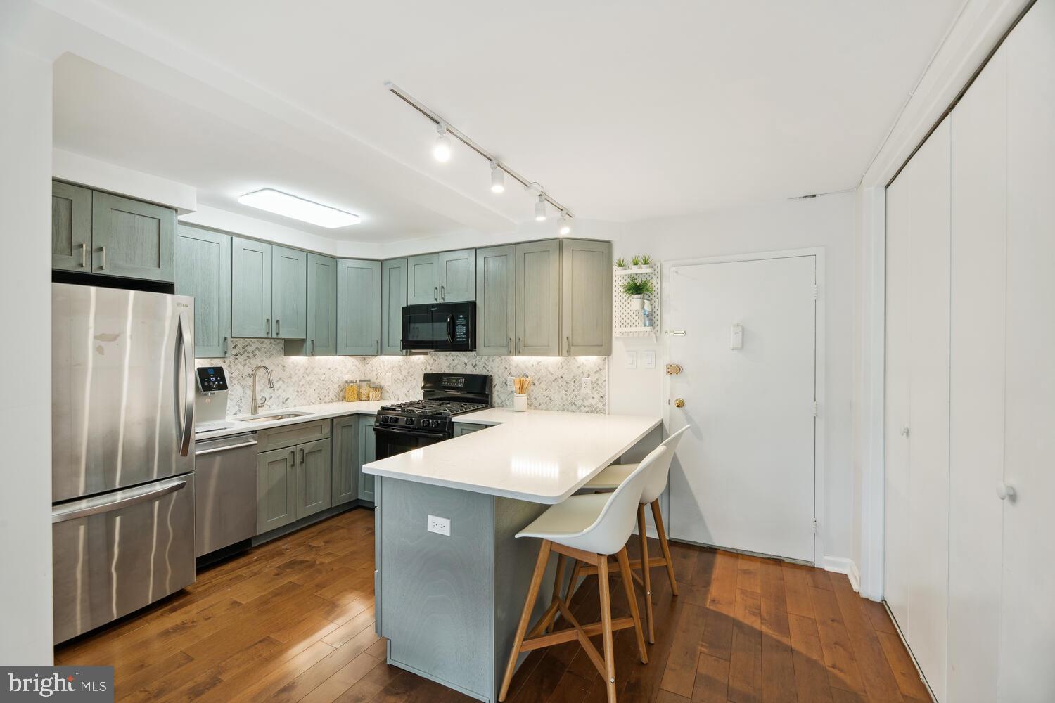 2401 H STREET NW 506