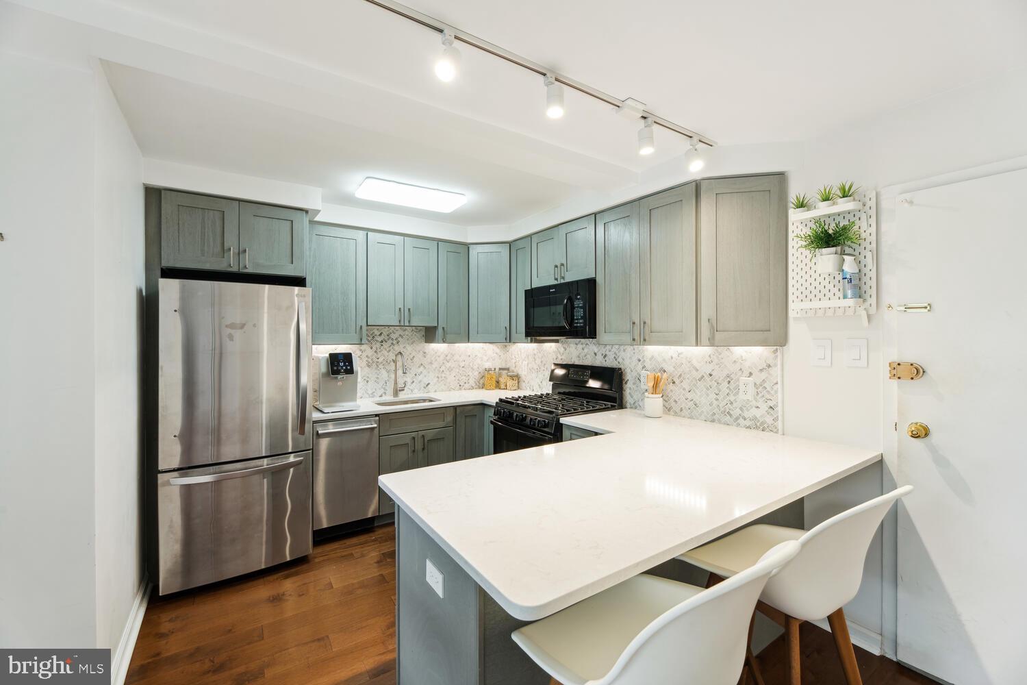 2401 H STREET NW 506