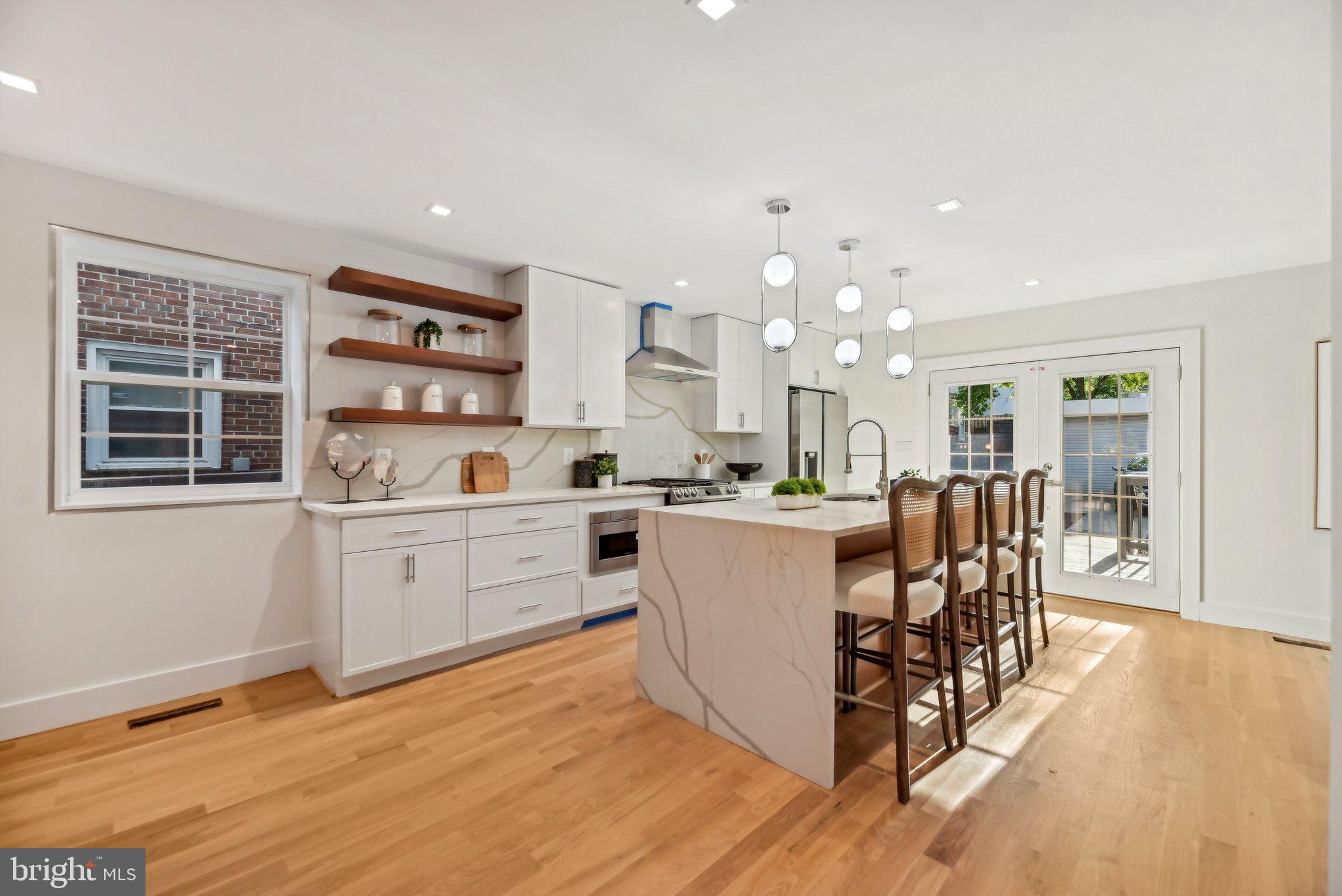2810 18TH STREET NE