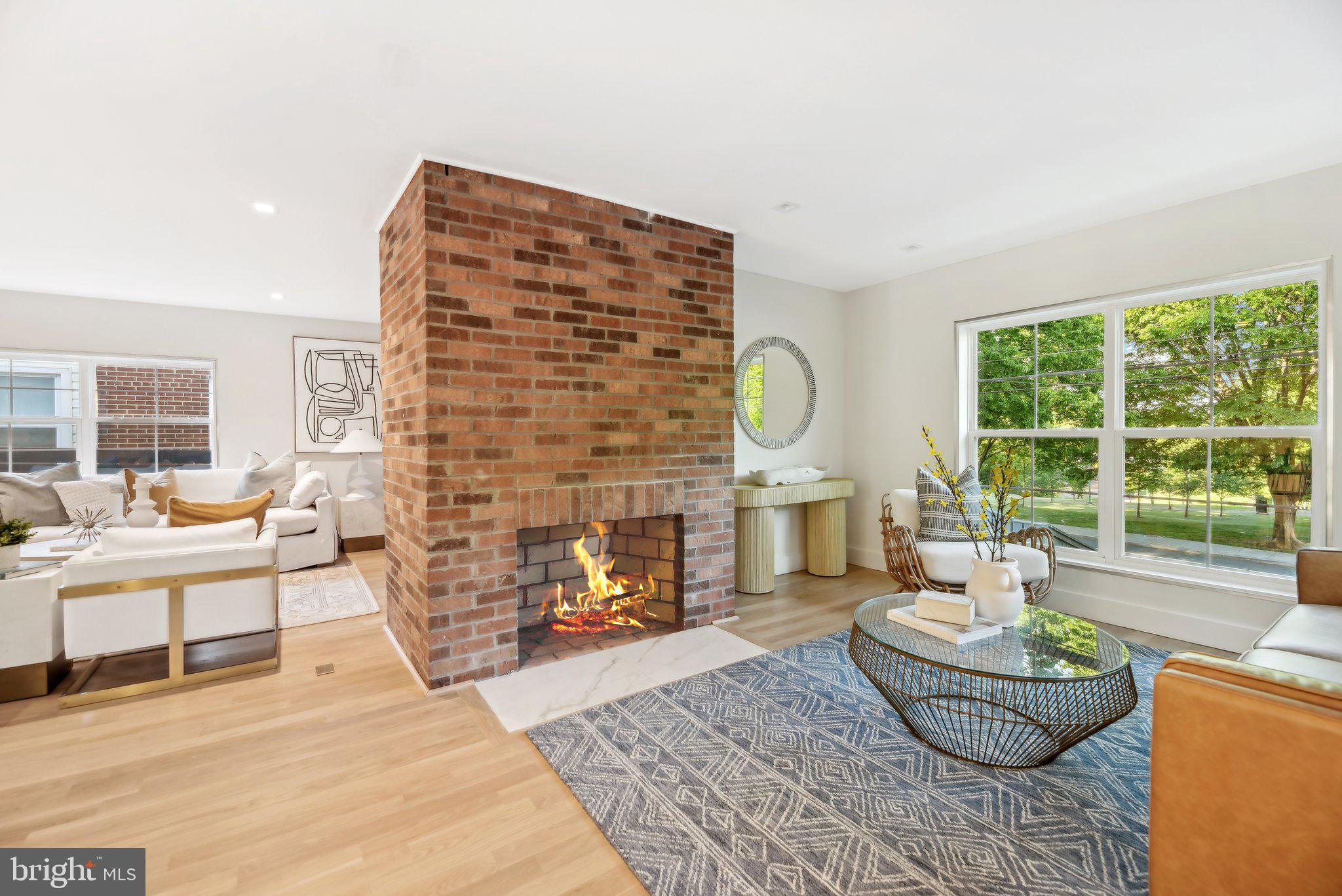 2810 18TH STREET NE