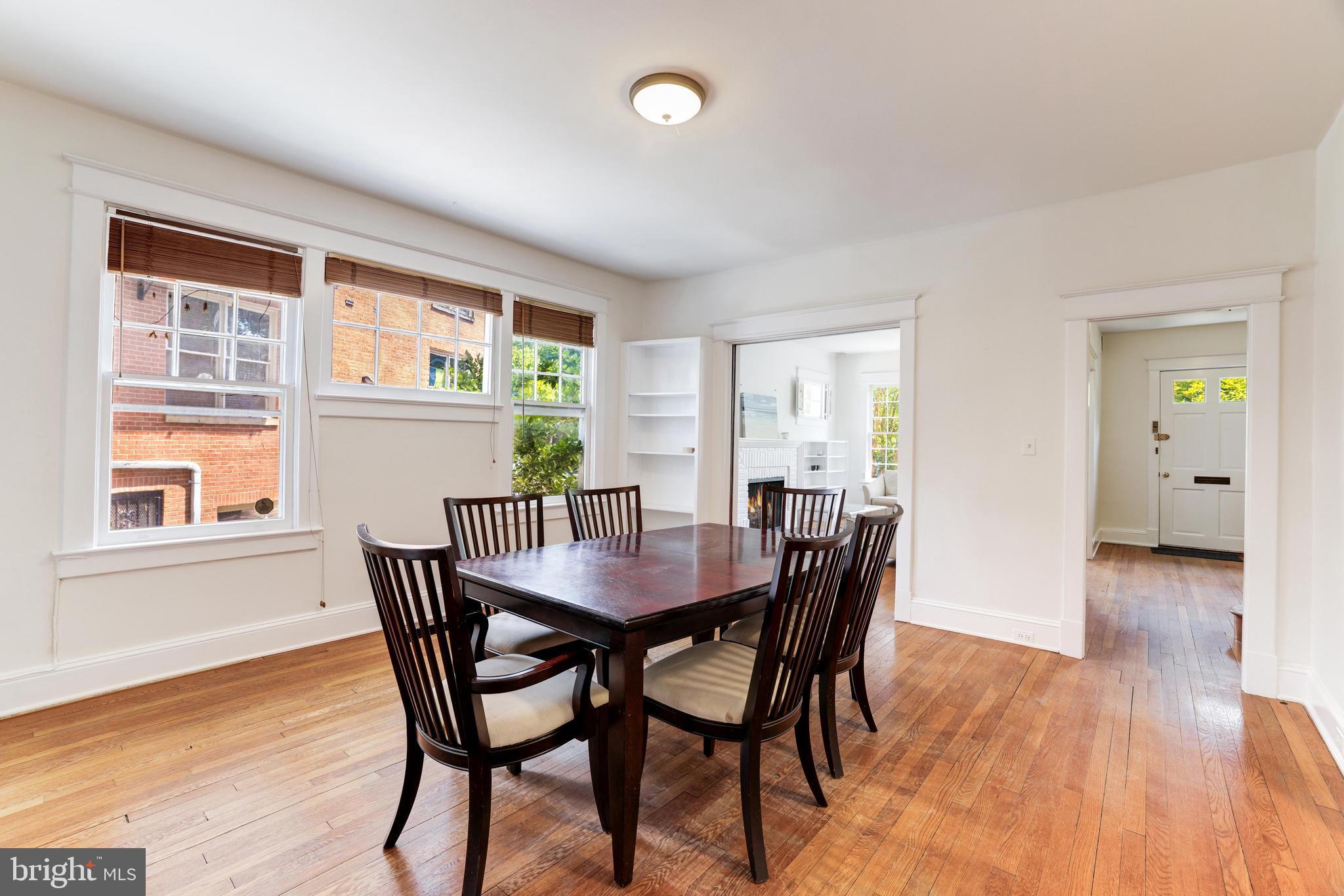 2015 ALLEN PLACE NW