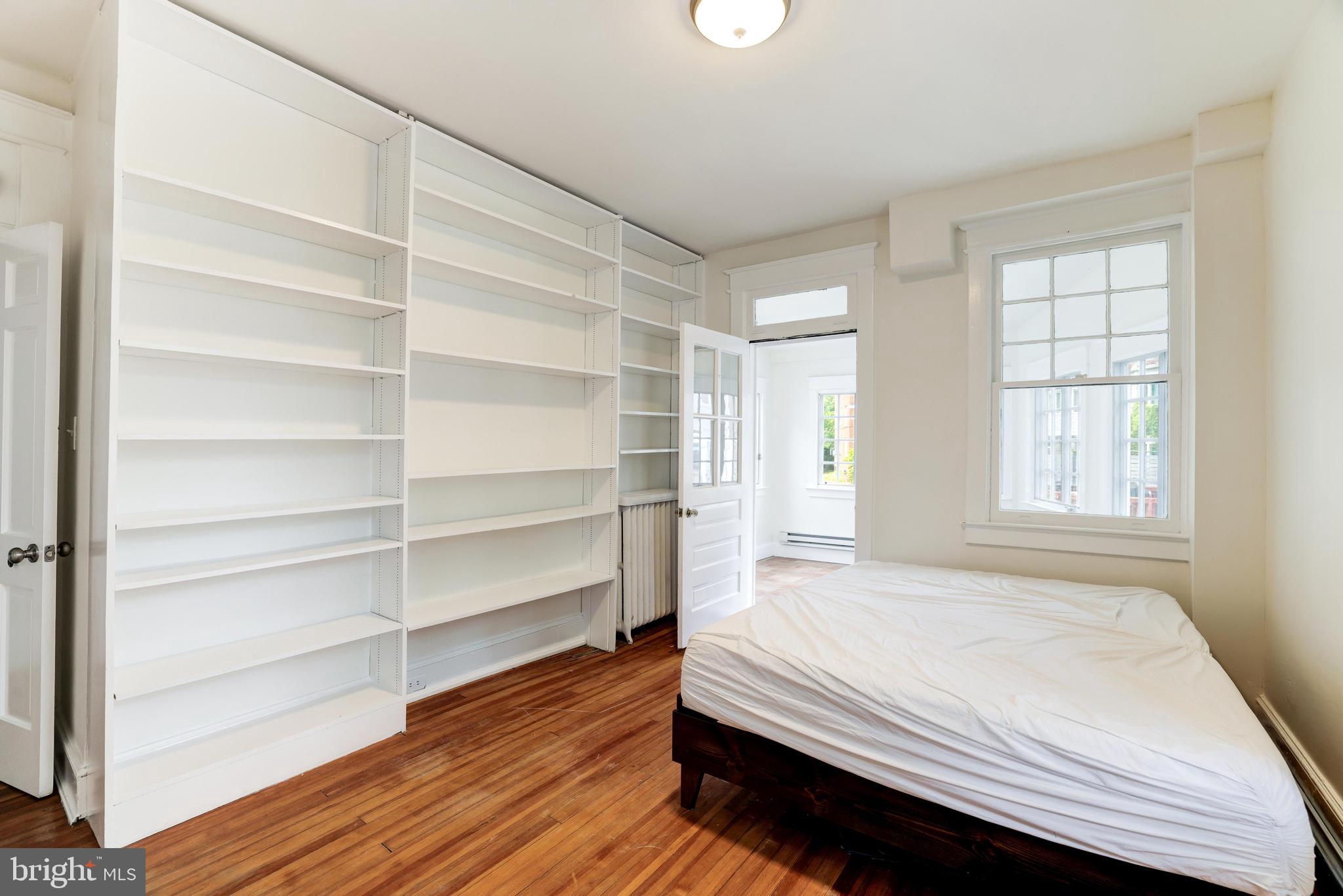 2015 ALLEN PLACE NW