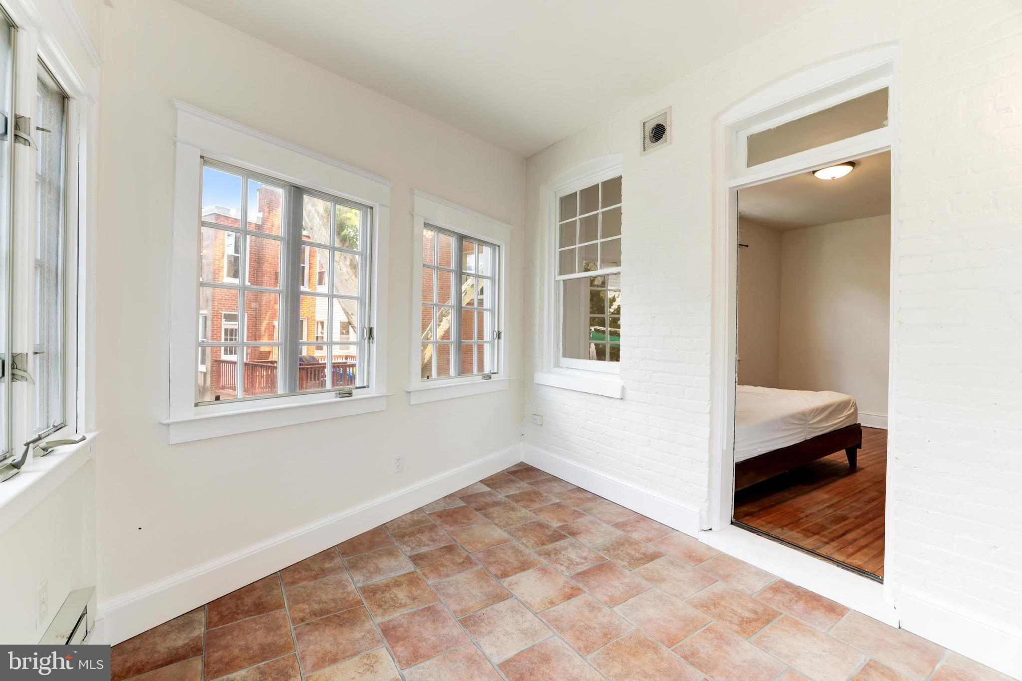 2015 ALLEN PLACE NW